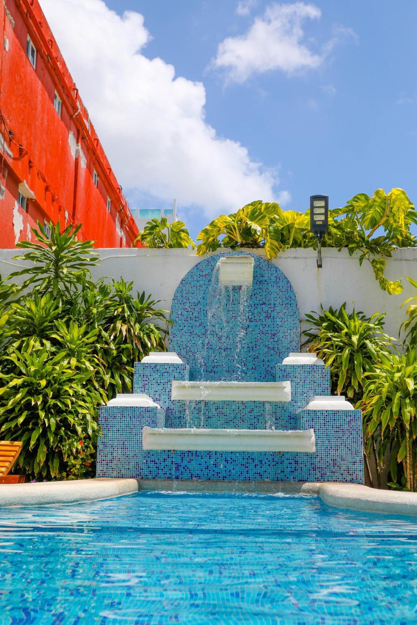 Hotel Maria de Lourdes Cancún Exterior foto